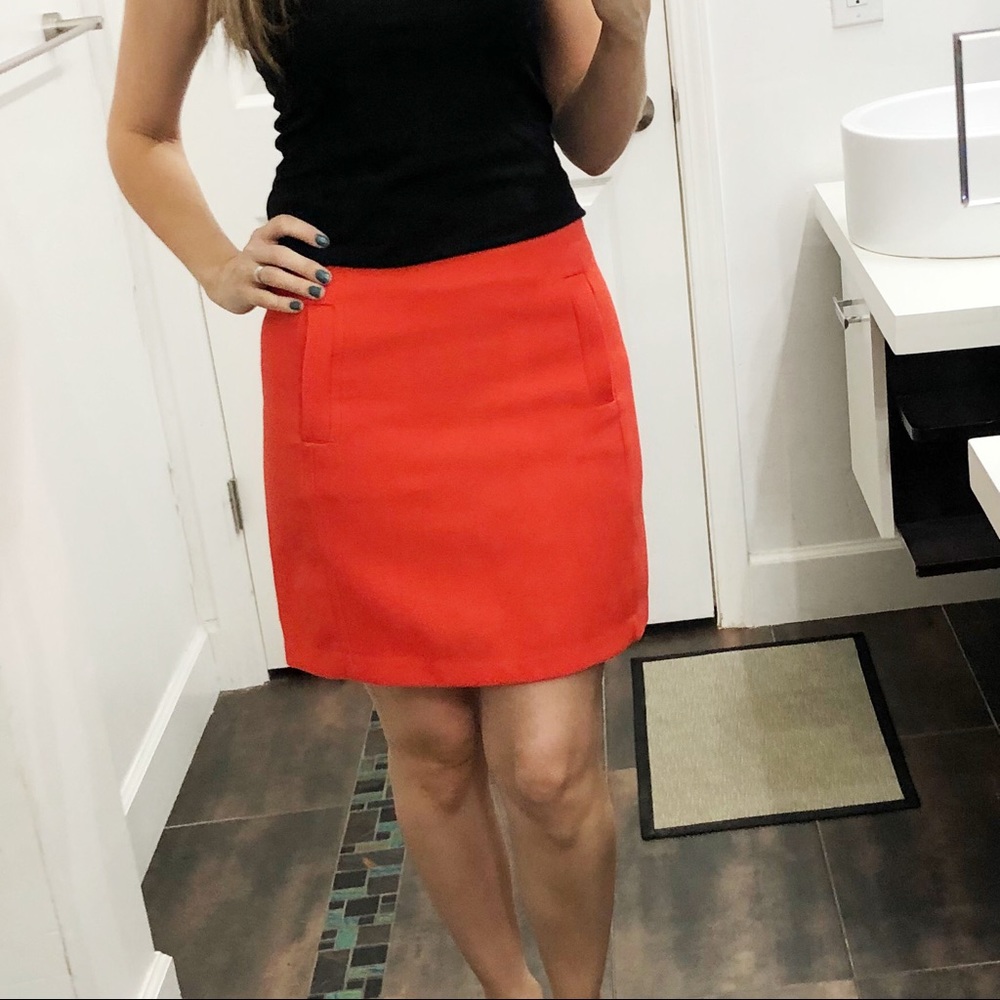 Banana Republic orange mini skirt size 4